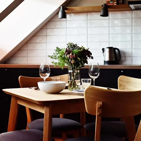 Domillion New Modern Old Town 16 Ppl U2c1 *